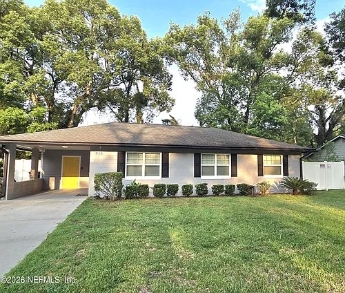 615 Luna Ct Photo 1