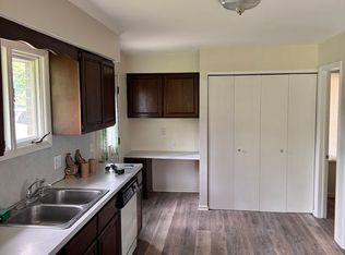 5630 Cascade Rd SE, Grand Rapids, MI 49546