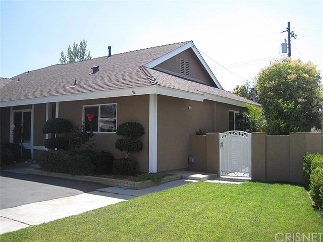 1st image of 27137 Langside Ave