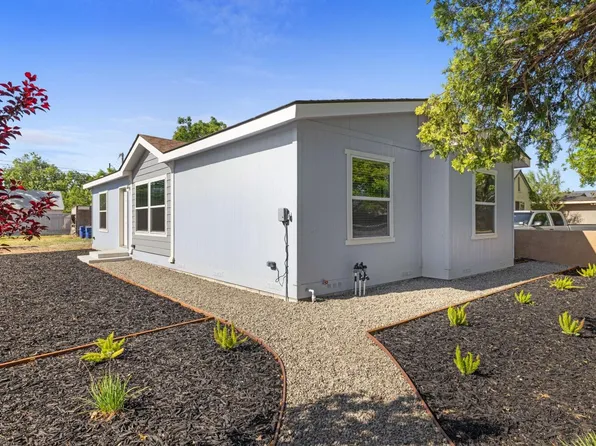 307 California Ave, Modesto, CA 95351