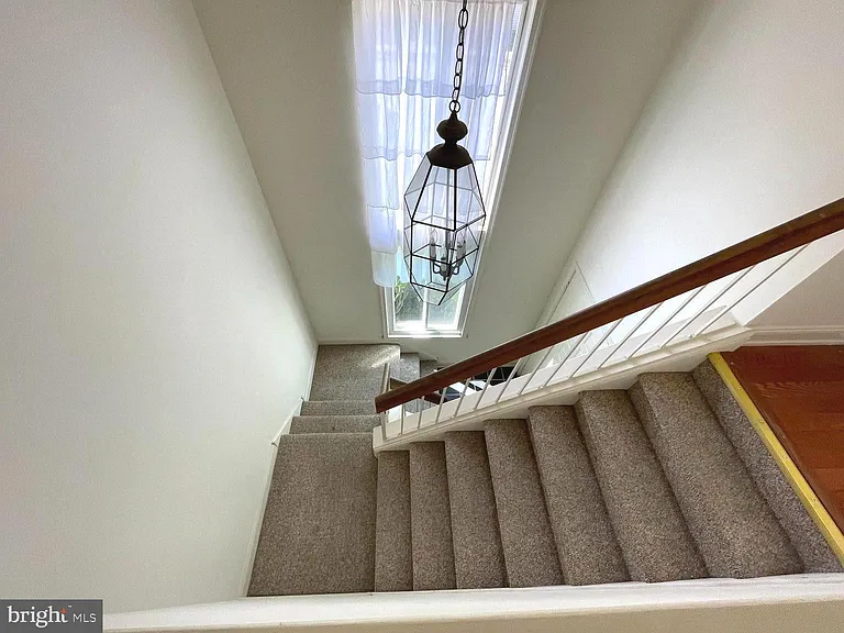 245 Carriage Ct #245 — Photo 11