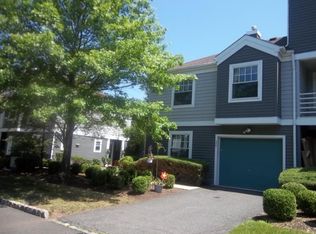 255 Hedgerow Rd, Bridgewater, NJ 08807