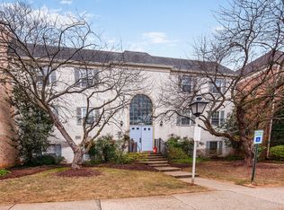 864 College Pkwy APT 201, Rockville, MD 20850