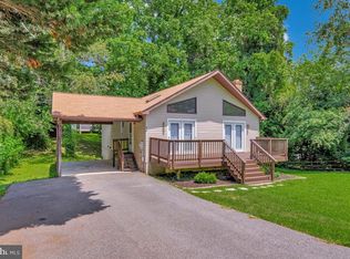 414 Grover Ln, Lusby, MD 20657