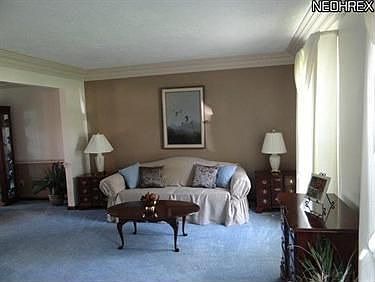 4th image of 209 Pepperdine Dr
