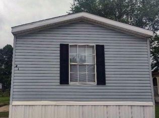 21 Circle Creek Ln, East Saint Louis, IL 62206