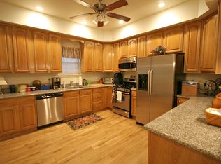 1233 S 4th St, Philadelphia, PA 19147