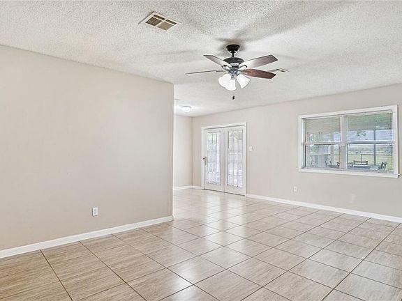 5th image of 9990 Sunnyside Dr