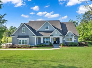 136 E Edgefield Dr, Leesburg, GA 31763
