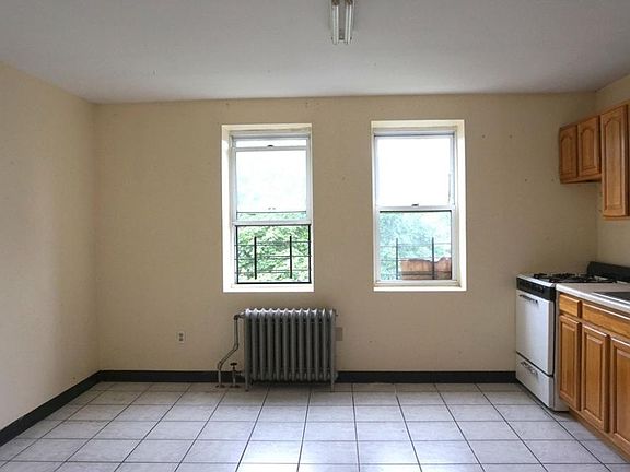 2nd image of 616 E Lincoln Ave APT B54