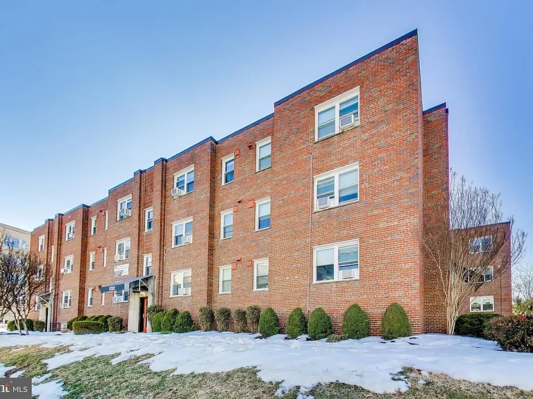 1726 N Quinn St #208 — Photo 17