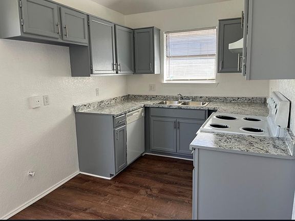 3rd image of 8503 Gatlinburg Dr