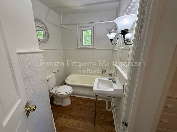 5th image of 301 Douglas Ave APT 3