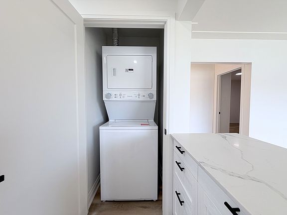 5th image of 290 Upper Paradise Rd #1