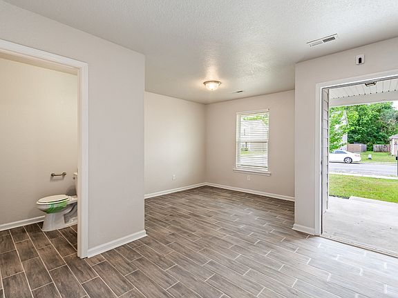 5th image of 3326 Drysdale Dr