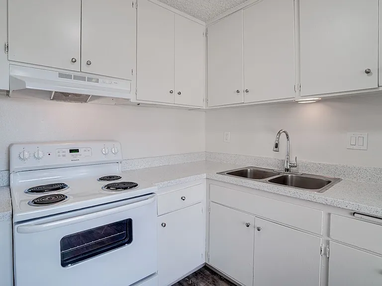 Oak Valley Apartments — Photo 45