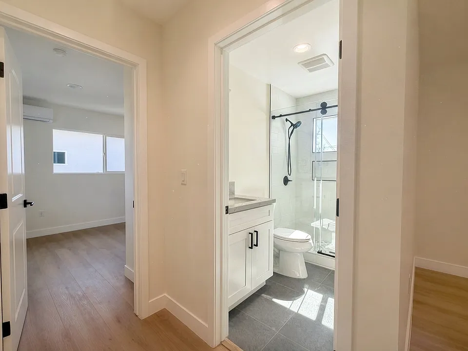 410 E Cherry Ave #1