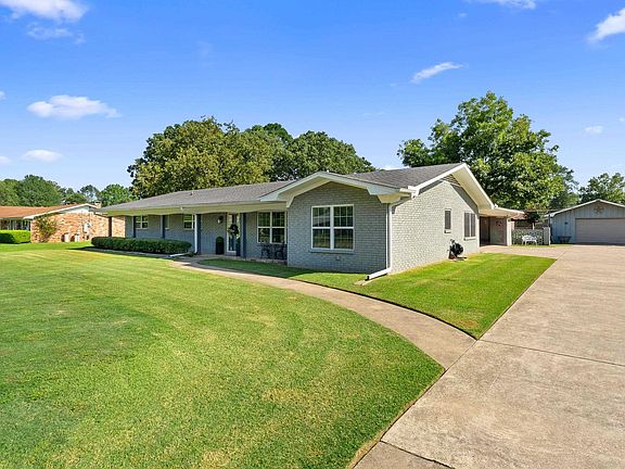 2nd image of 3803 Galleria Oaks Dr