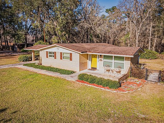 2nd image of 2951 Saint Marys Cir
