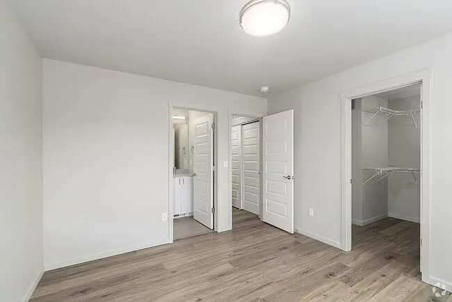 10652 N May Ln — Photo 13