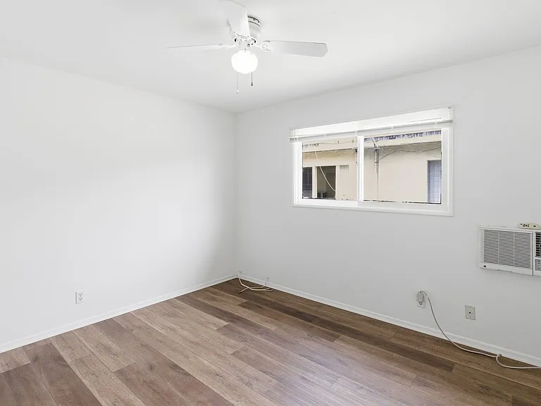 1453 S Westgate Ave — Photo 6