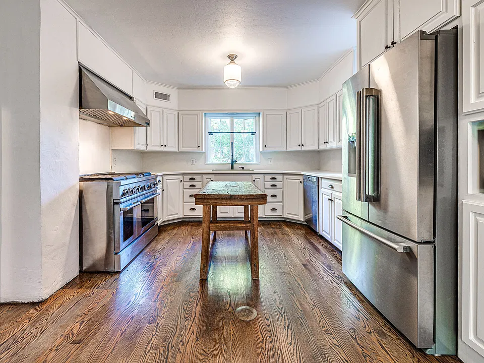 836 NW 39th St