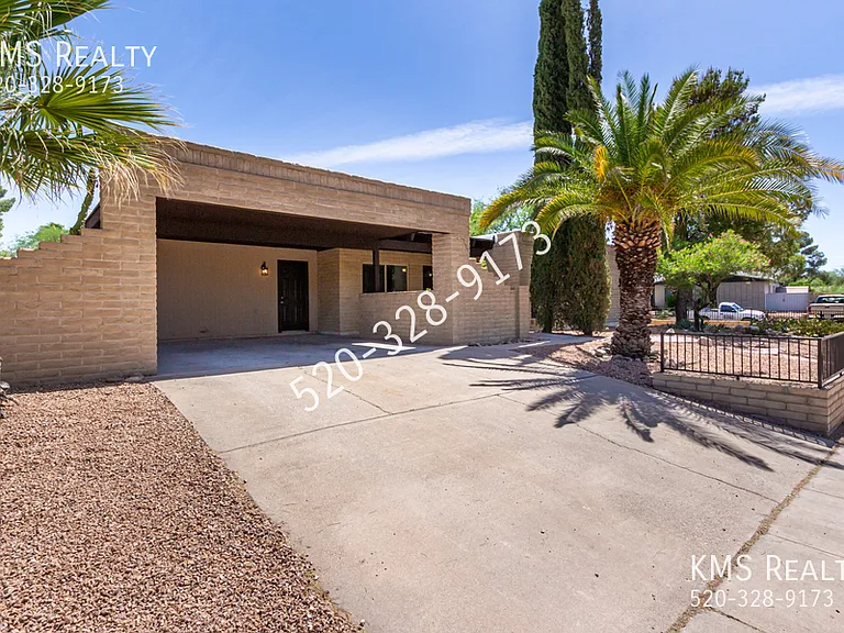 9600 E Barrudean Hills St — Photo 2