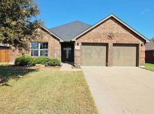 210 Hackney St, Waxahachie, TX 75165