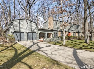 7413 Sheffield Dr SE, Ada, MI