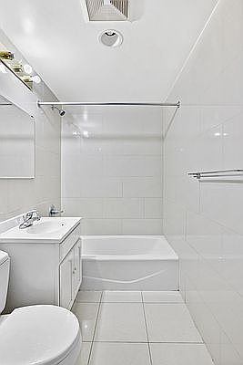 5th image of 371 W 126th St Penthouse A