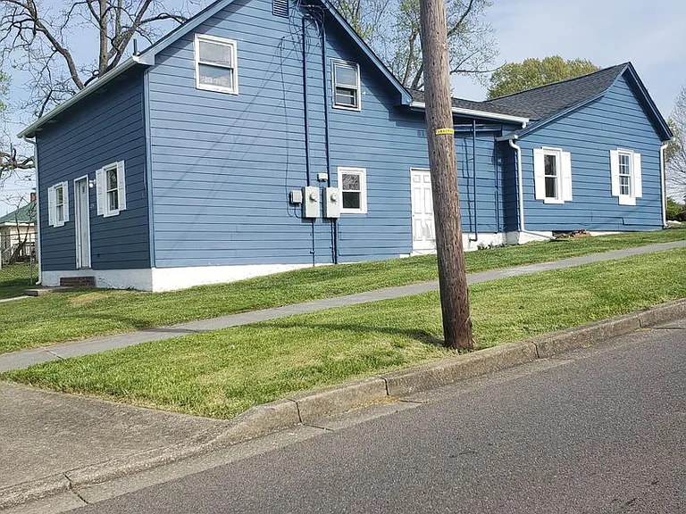 224 Lamont St — Photo 6
