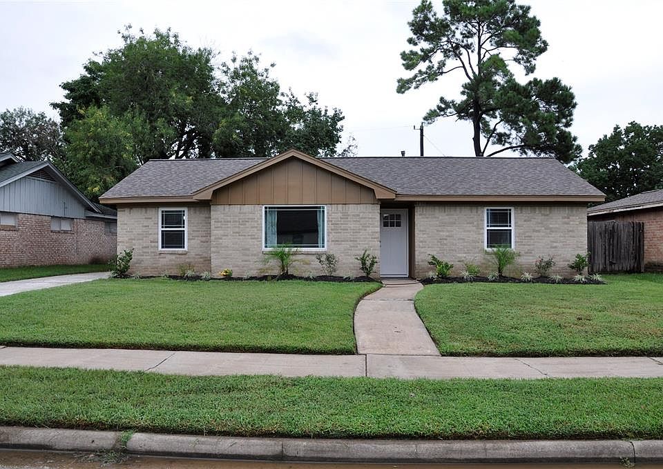 1st image of 5806 Birchmont Dr
