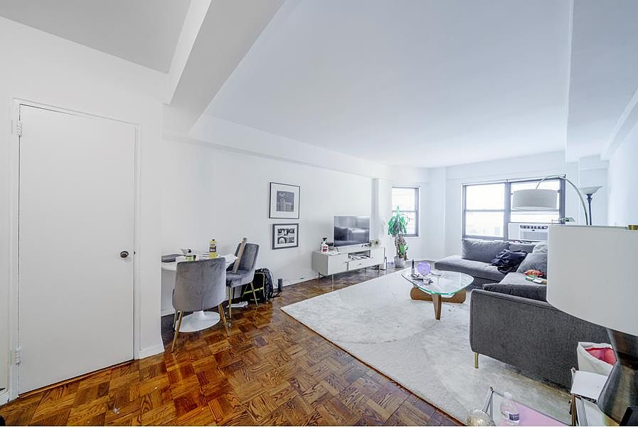 1st image of 140 E 56th St APT 12E