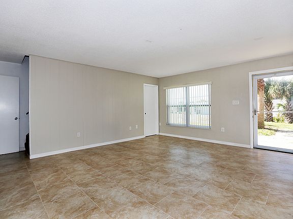 4th image of 3936 S Atlantic Ave