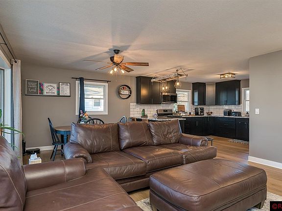 4th image of 513 W 4th St