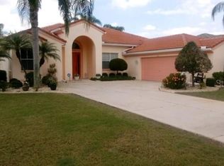 2031 S Pebble Beach Blvd, Sun City Center, FL 33573