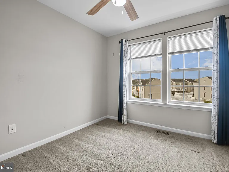 4648 Cambria Rd — Photo 15
