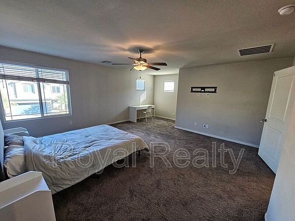 3rd image of 1171 Twincrest Ave Room 2