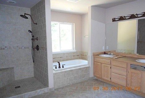 5th image of 27274 Balmoral Pl NE