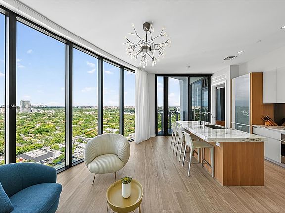 5th image of 2831 S Bayshore Dr #Penthouse 8