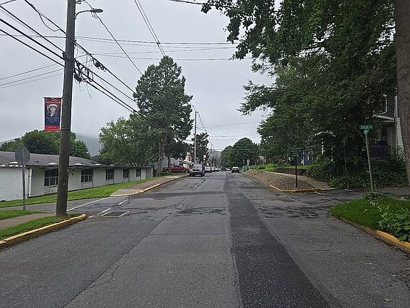 5th image of 716 N High St
