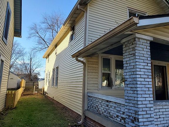 3rd image of 1212 S Richland St