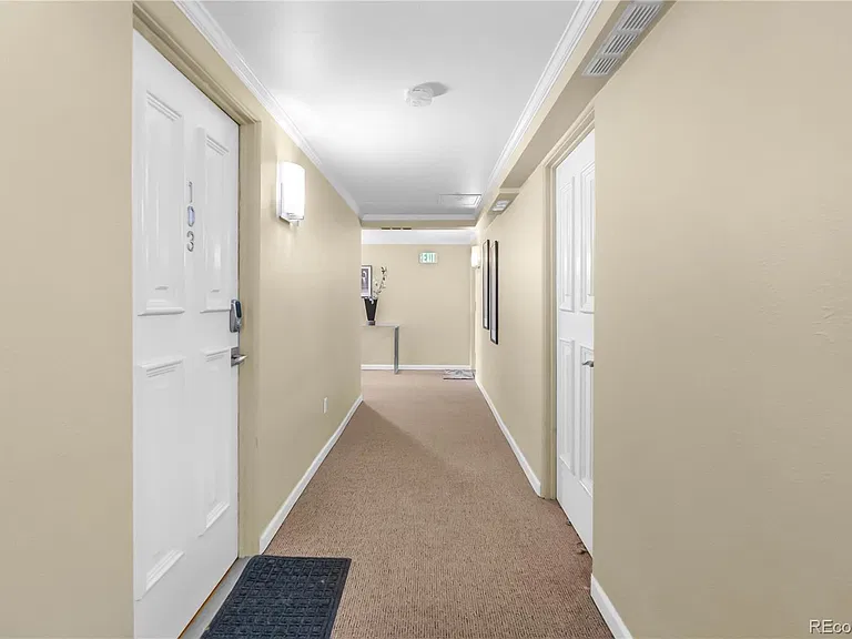 969 S Pearl St #103 — Photo 23