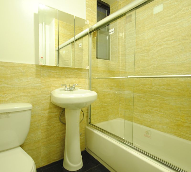 2nd image of 370 Columbus Ave APT 4D