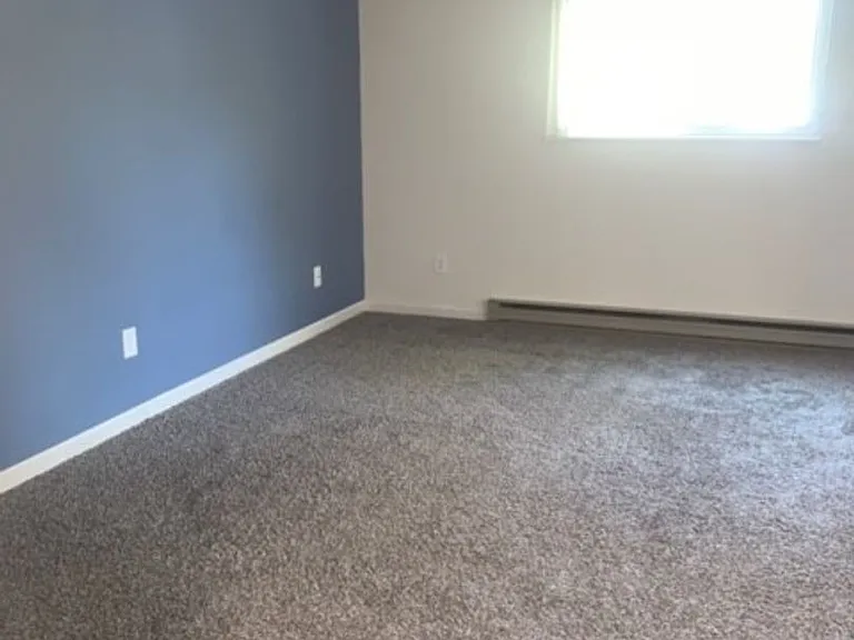 Campus Park Apartments - SAMI Apartments — Photo 9