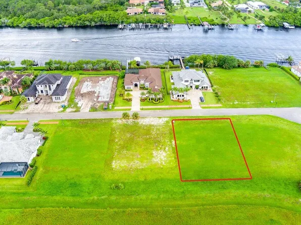 182 SE Fiore Bello, Port St Lucie, FL 34952