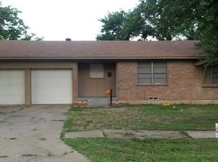 1306 Skyline Dr, Greenville, TX 75401