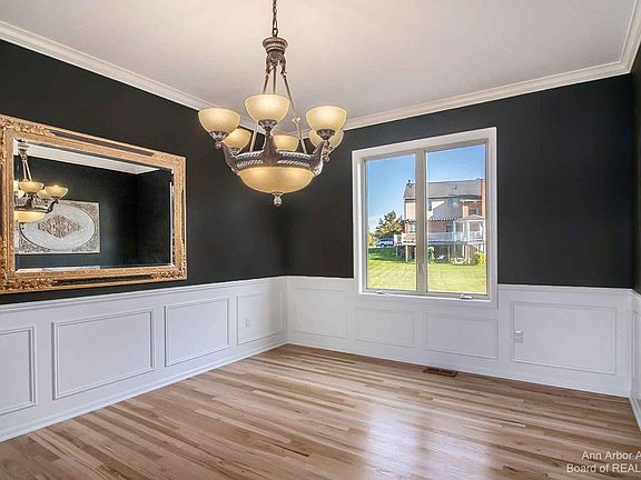 5th image of 607 Adelaide Ct
