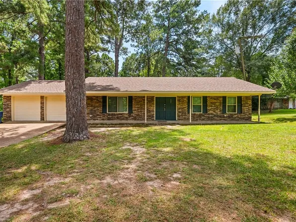 605 Holiday Cir, Pineville, LA 71360