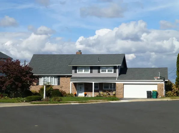 1513 Durwood Ct, Reading, PA 19609